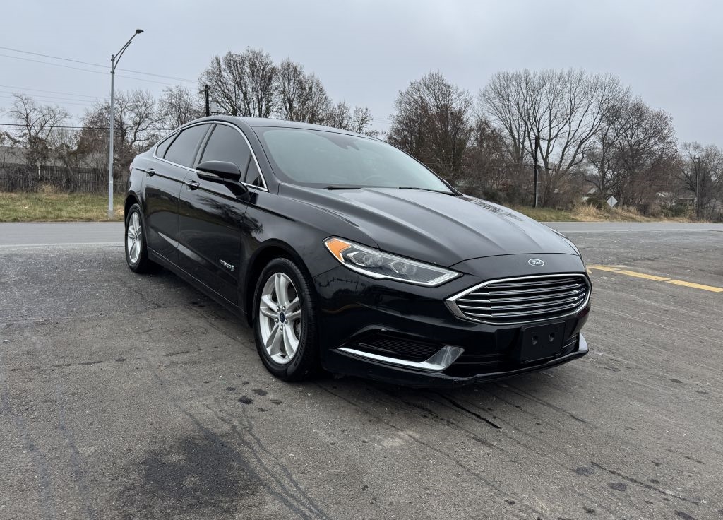 2018 Ford Fusion Hybrid SE's photo