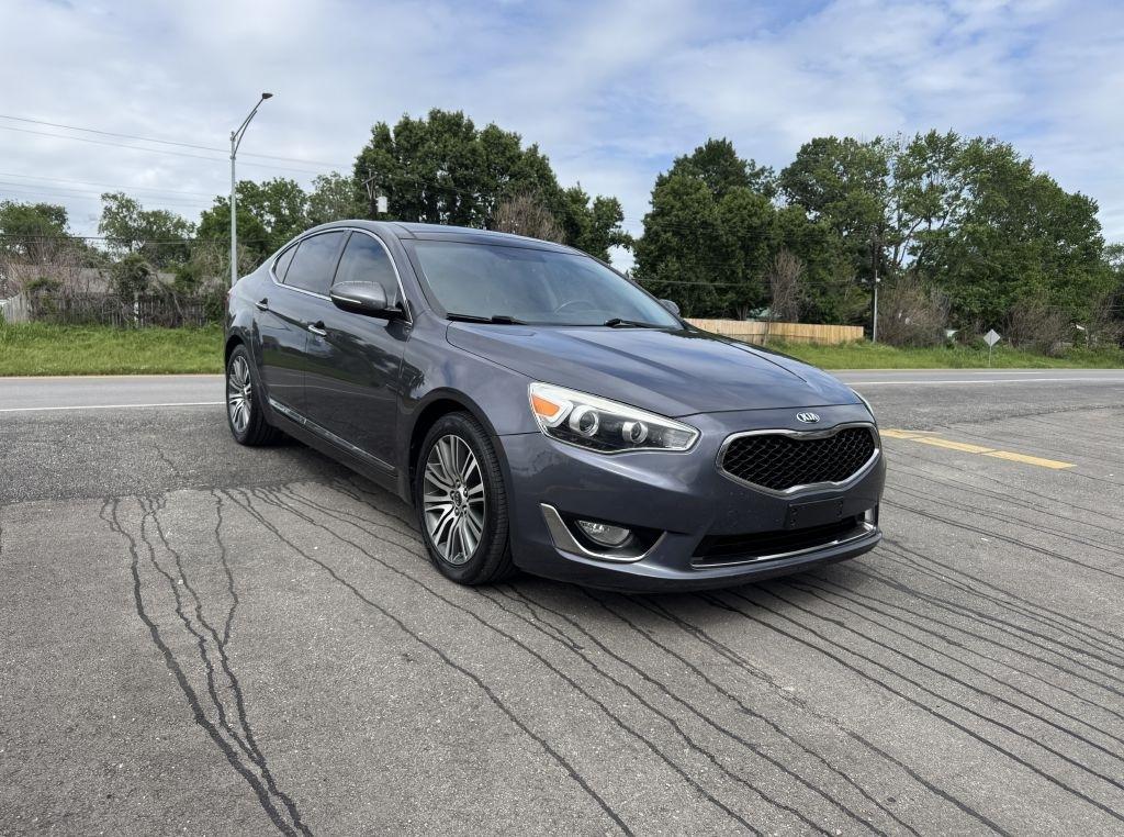 2015 Kia Cadenza Premium's photo