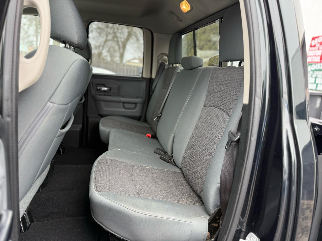 RAM 1500 Big Horn Quad Cab 4WD 2016