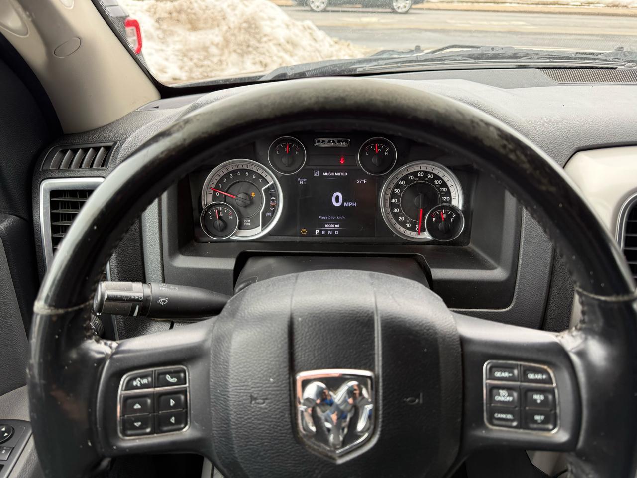 RAM 1500 Big Horn Quad Cab 4WD 2016