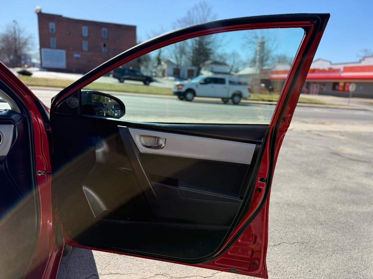 Toyota Corolla LE 2018