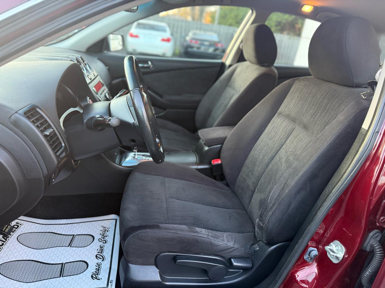 Nissan Altima 2.5 S 2012