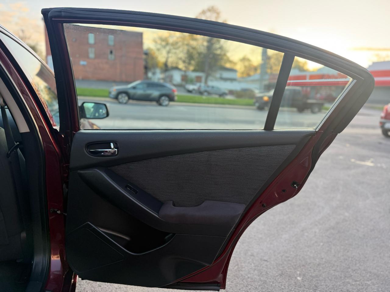 Nissan Altima 2.5 S 2012