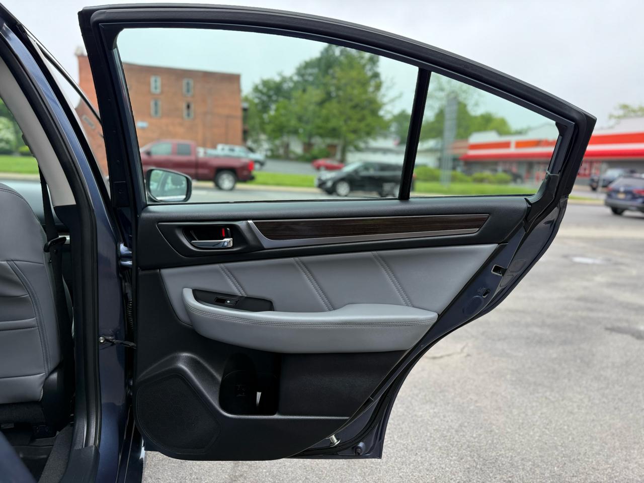 Subaru Legacy 2.5i Limited 2018