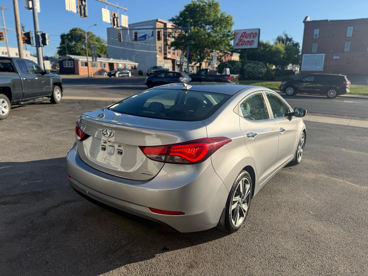Hyundai Elantra Limited 2015