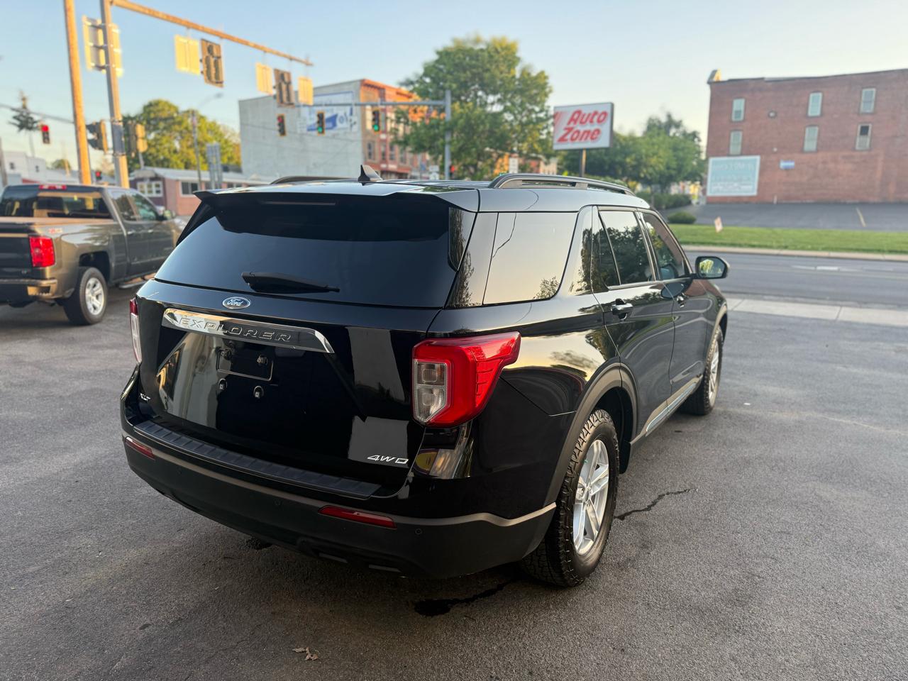 Ford Explorer XLT 4WD 2022