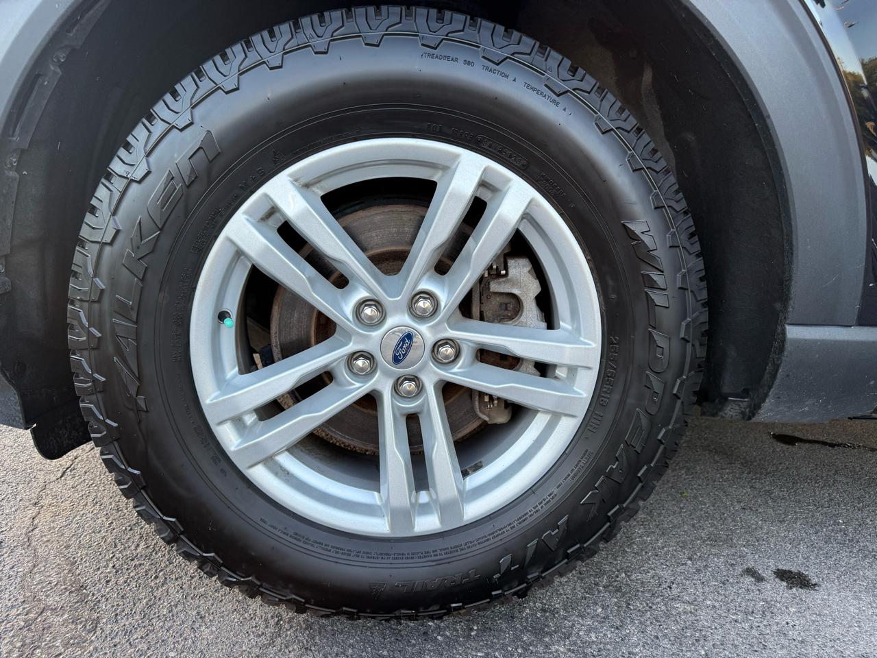 Ford Explorer XLT 4WD 2022