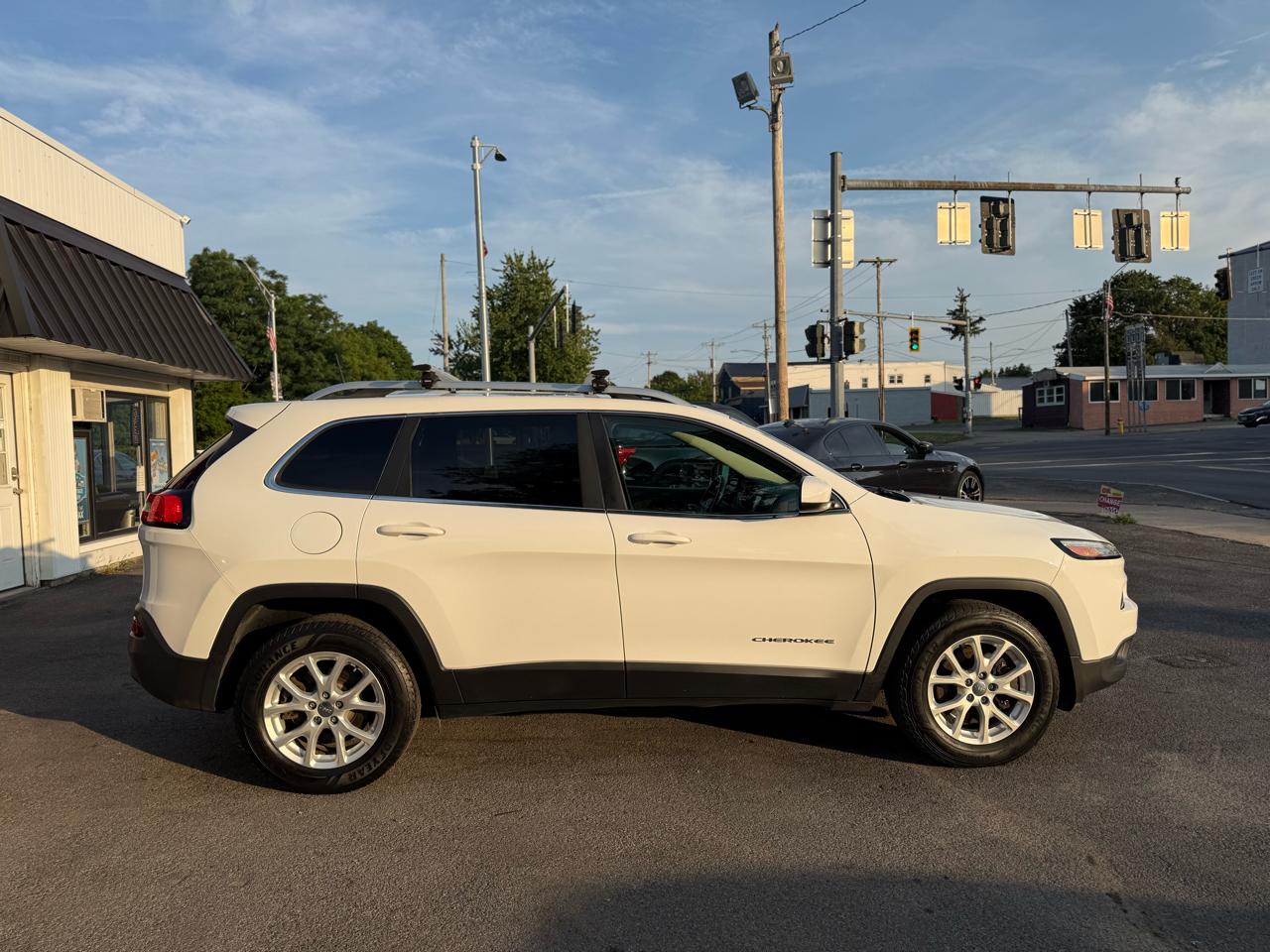Jeep Cherokee Latitude 4WD 2016