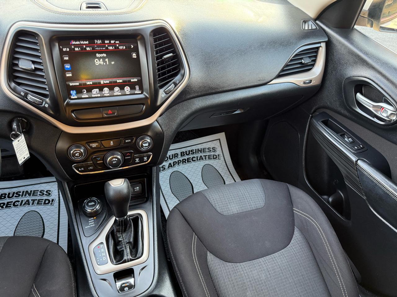 Jeep Cherokee Latitude 4WD 2016