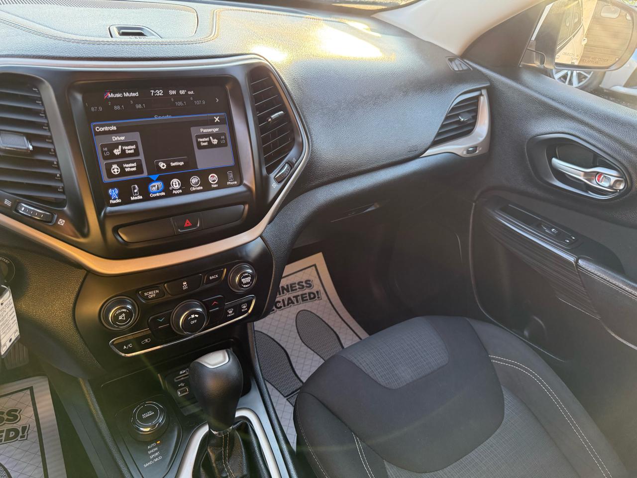 Jeep Cherokee Latitude 4WD 2016