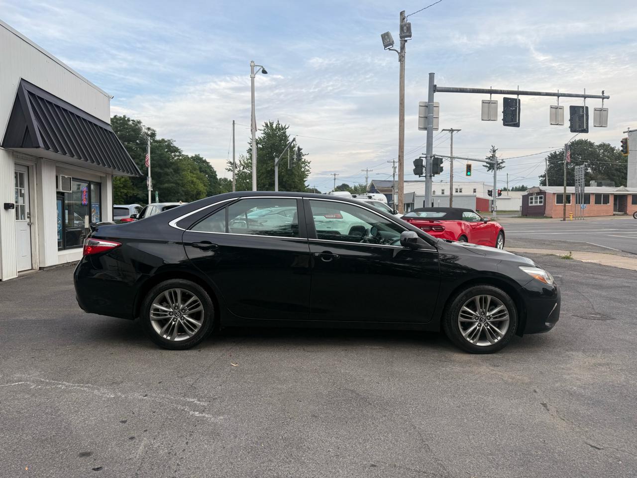 Toyota Camry SE 2016