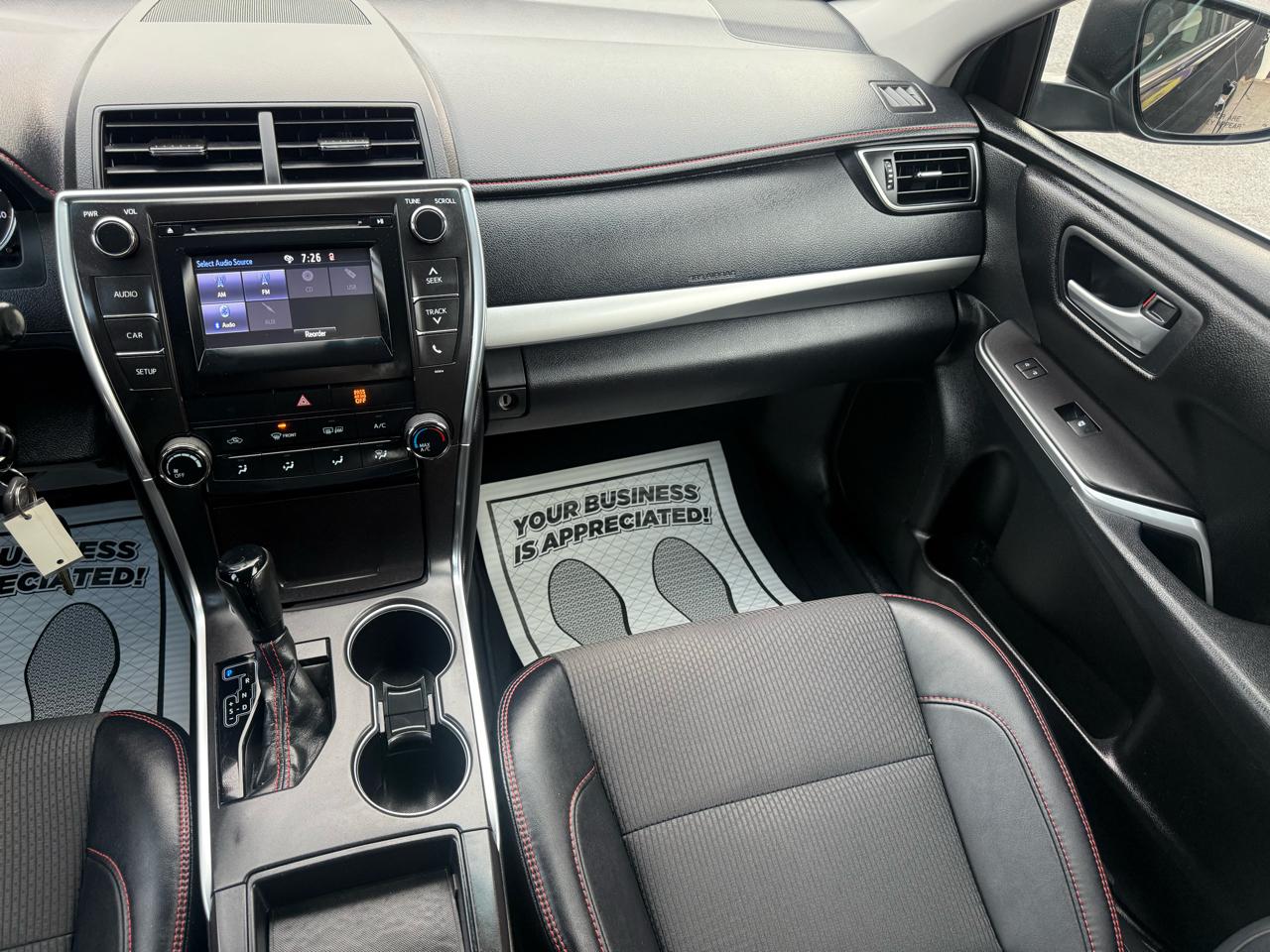 Toyota Camry SE 2016
