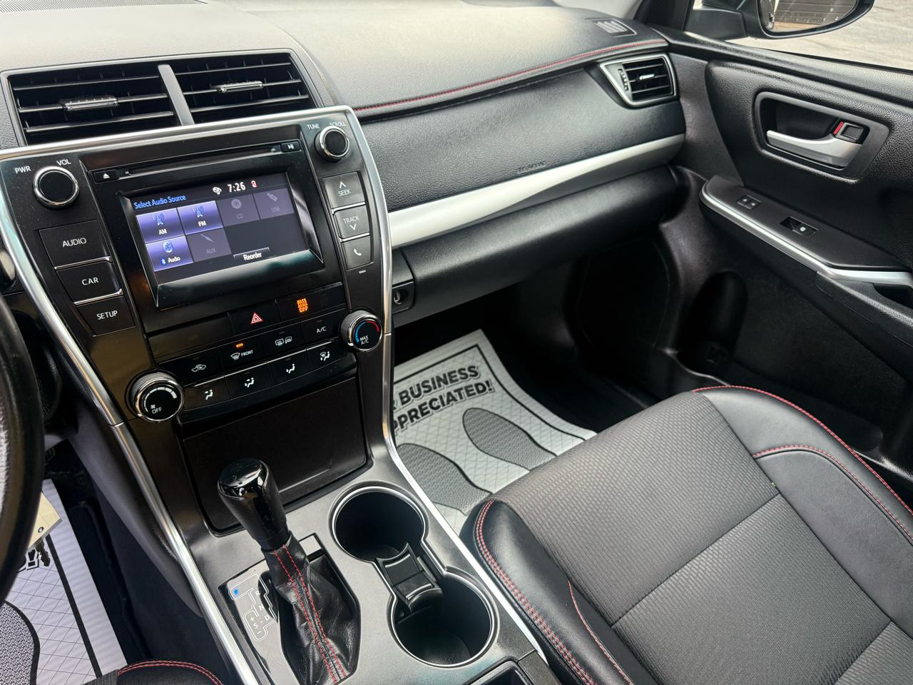 Toyota Camry SE 2016
