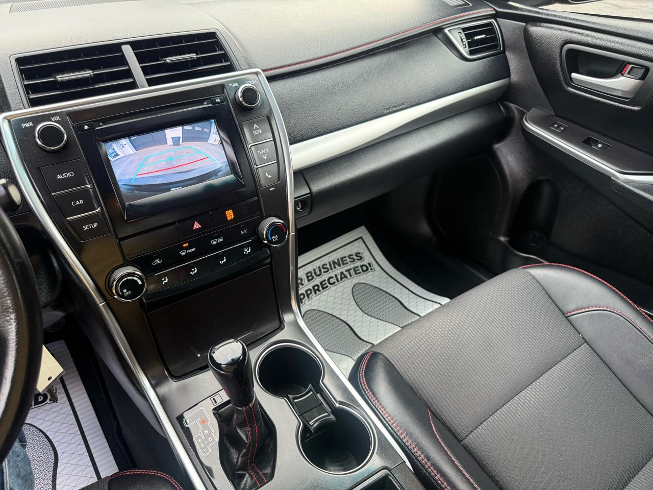 Toyota Camry SE 2016