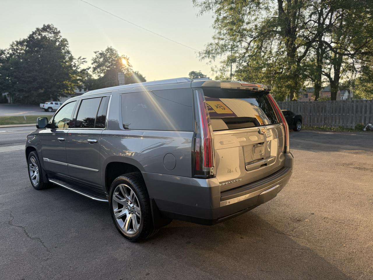 Cadillac Escalade ESV Luxury 4WD 2020