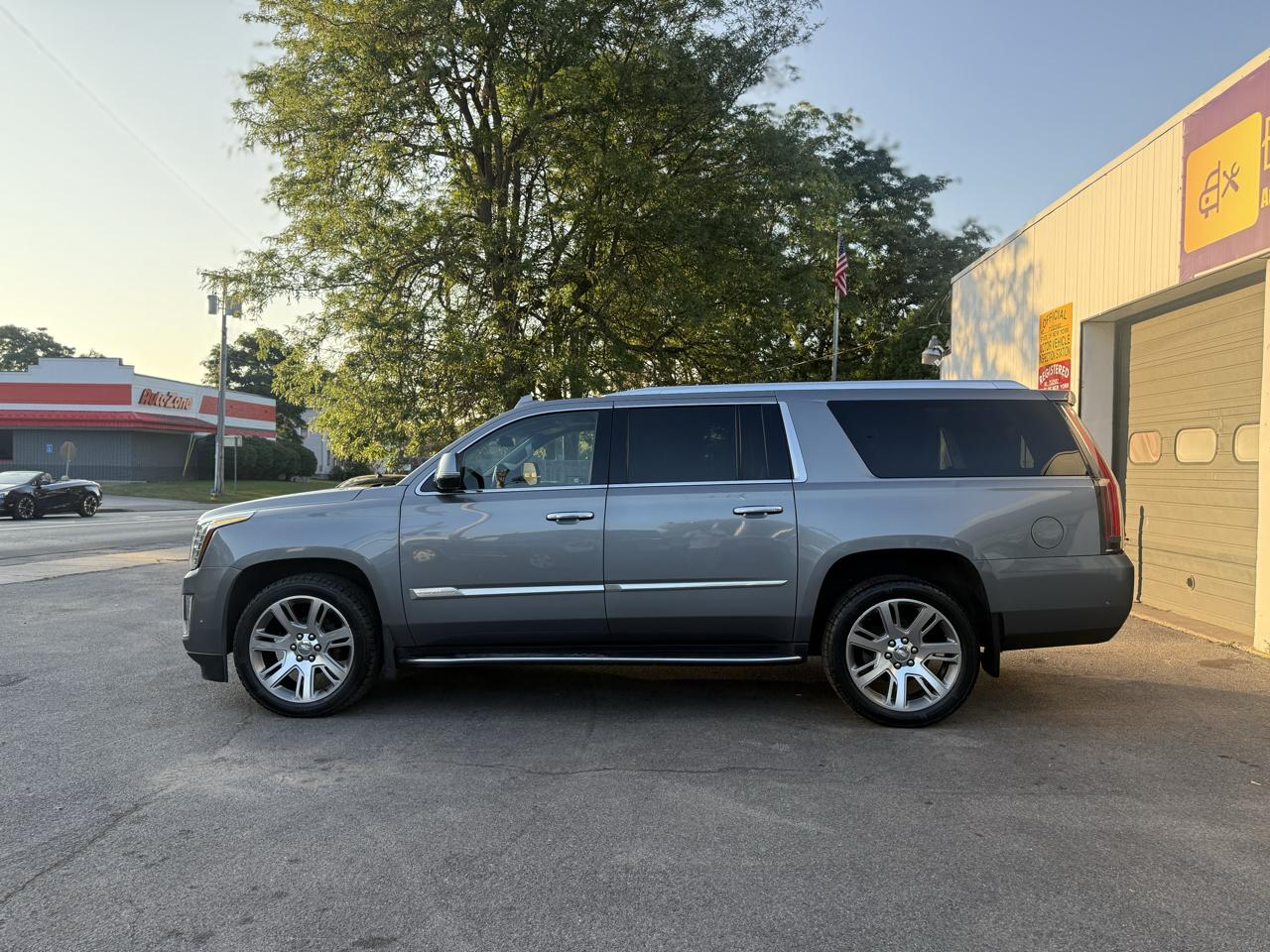 Cadillac Escalade ESV Luxury 4WD 2020