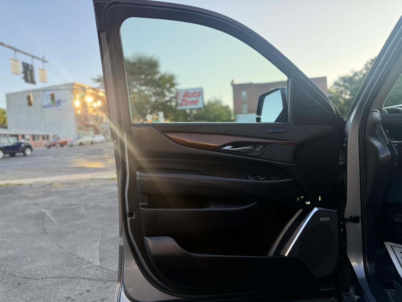 Cadillac Escalade ESV Luxury 4WD 2020