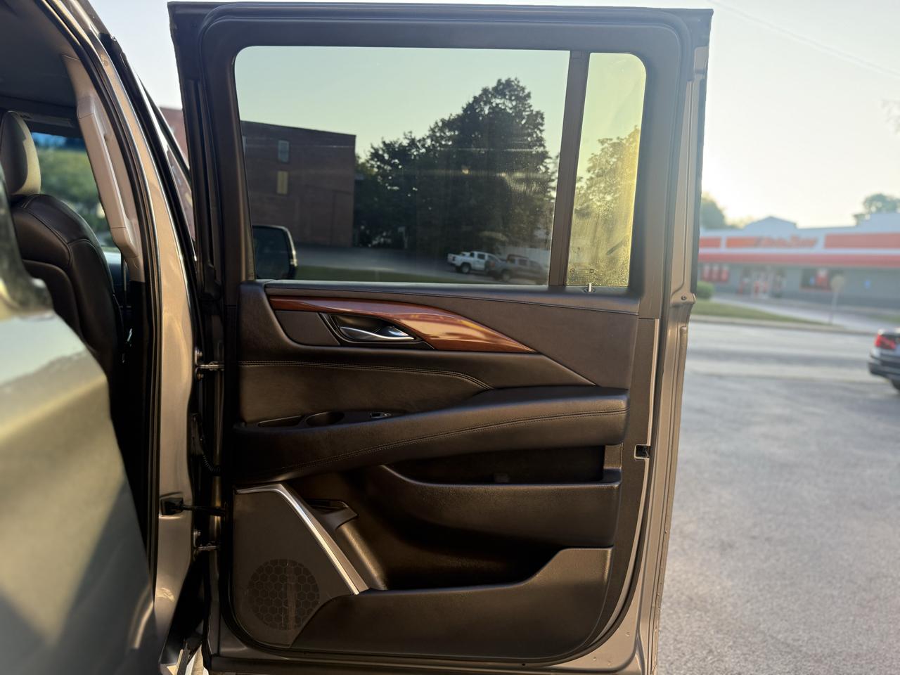 Cadillac Escalade ESV Luxury 4WD 2020