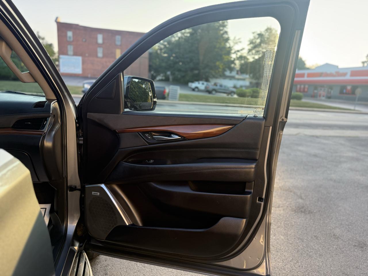 Cadillac Escalade ESV Luxury 4WD 2020