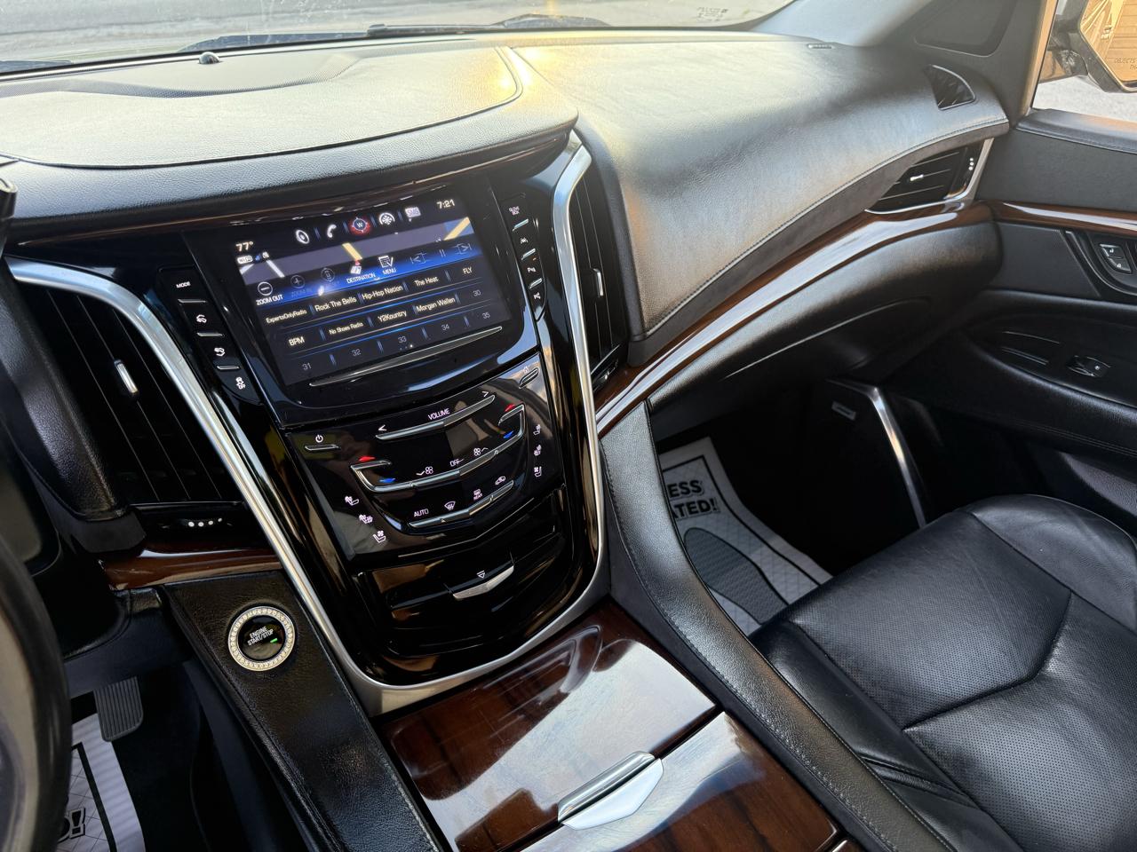 Cadillac Escalade ESV Luxury 4WD 2020