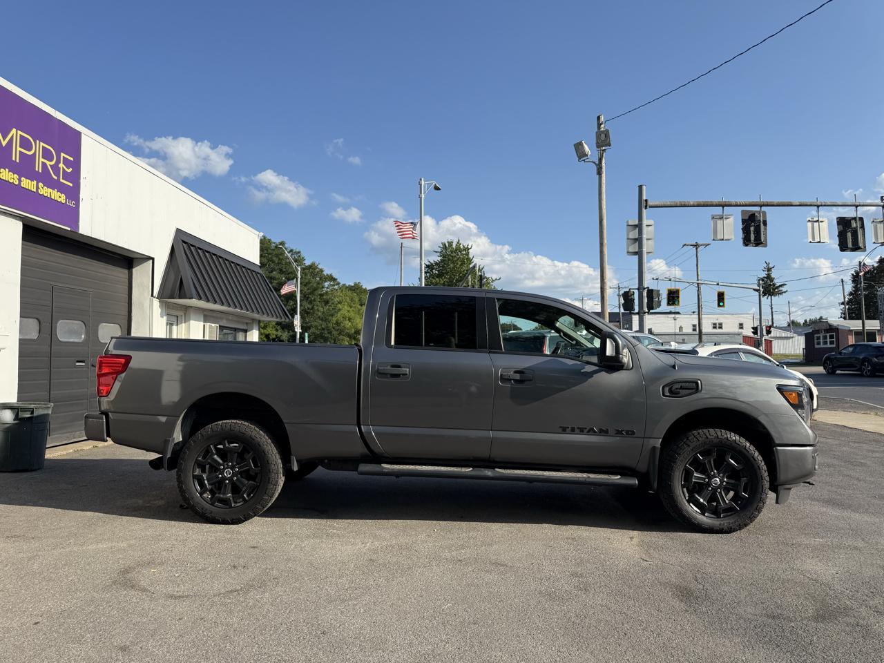 Nissan Titan XD SL Crew Cab 4WD Diesel 2019