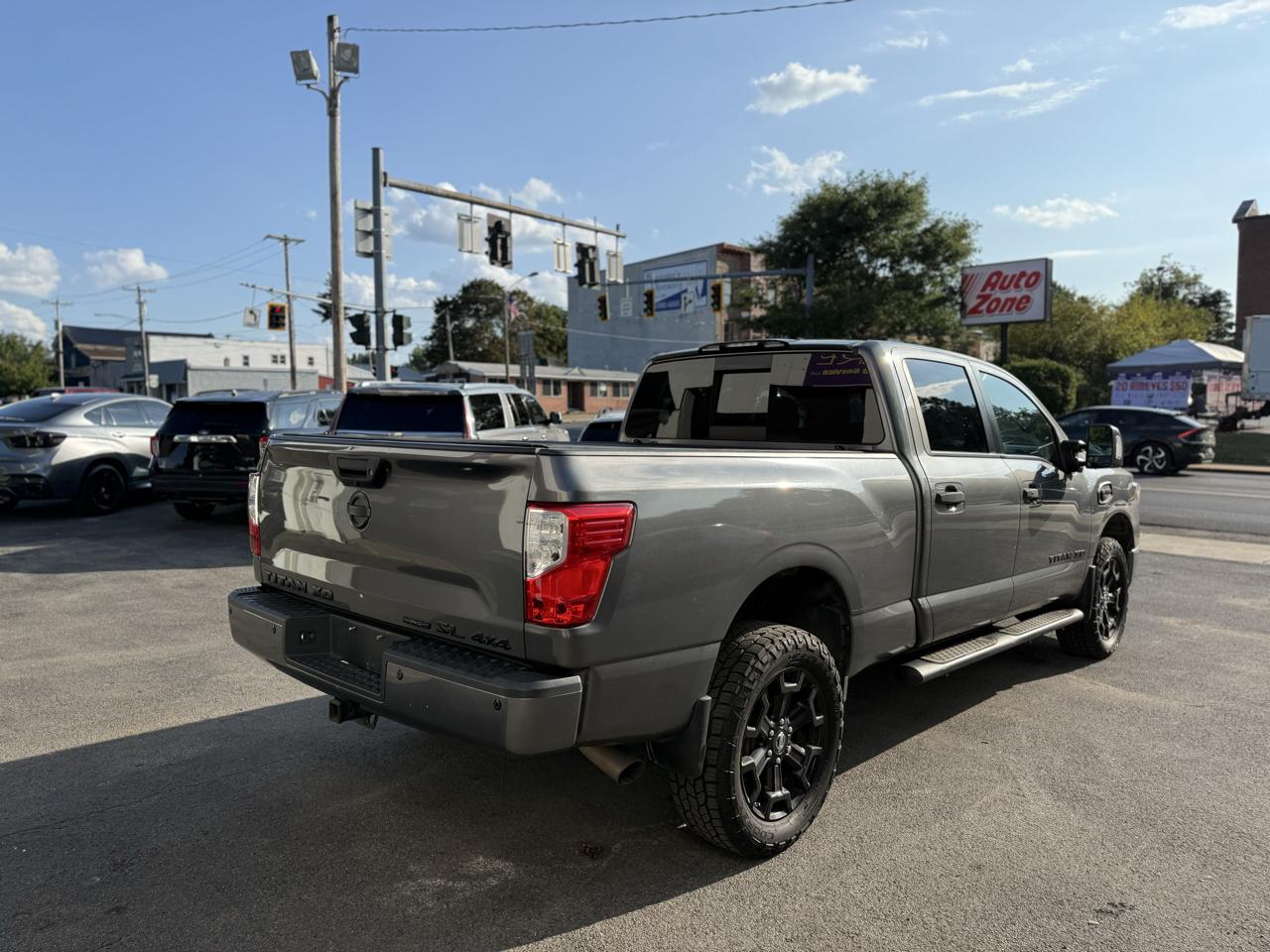 Nissan Titan XD SL Crew Cab 4WD Diesel 2019