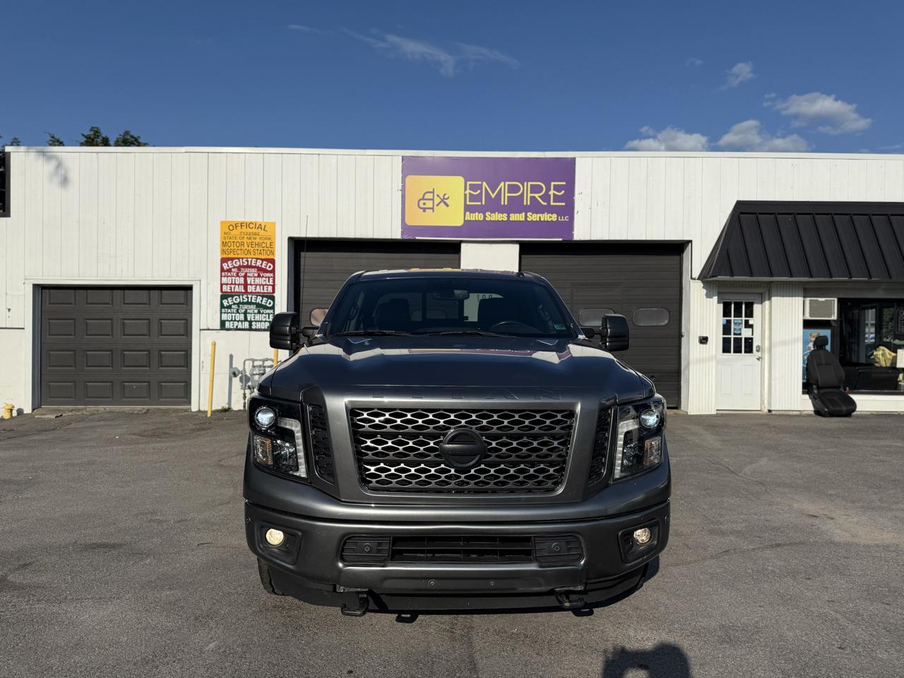 Nissan Titan XD SL Crew Cab 4WD Diesel 2019