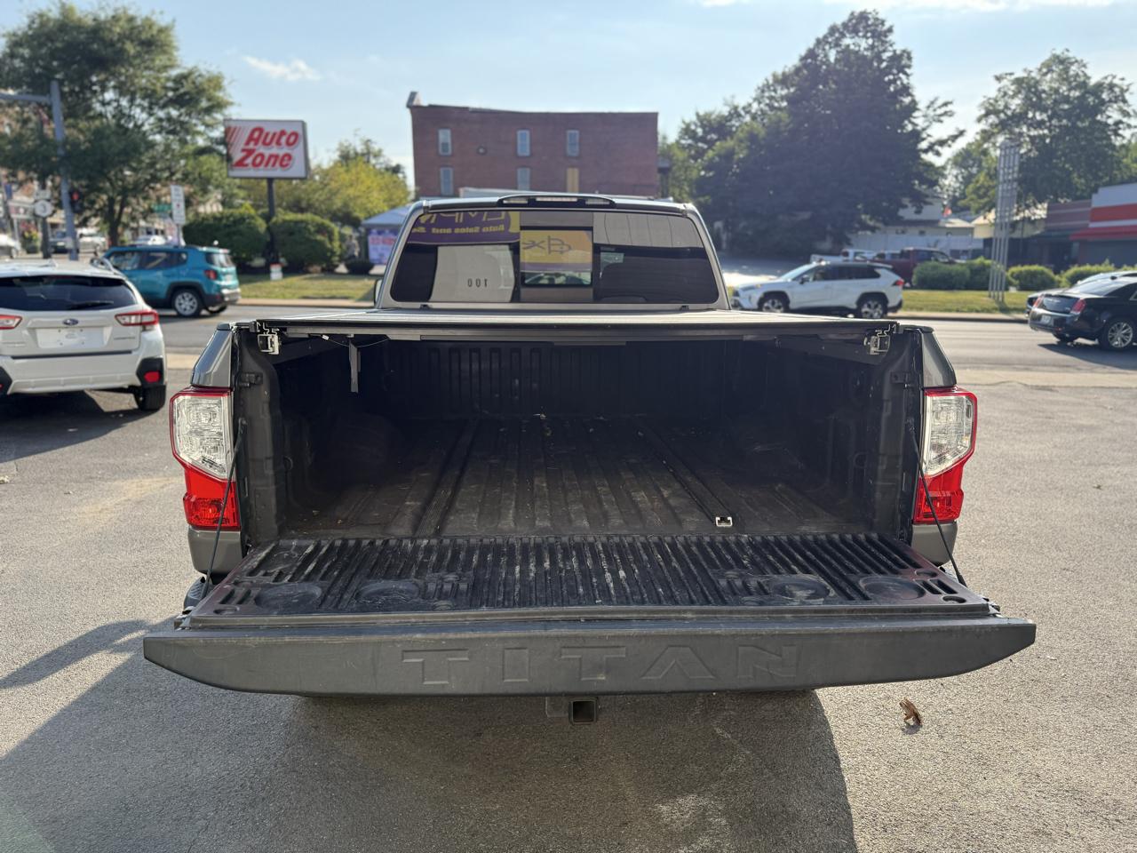 Nissan Titan XD SL Crew Cab 4WD Diesel 2019