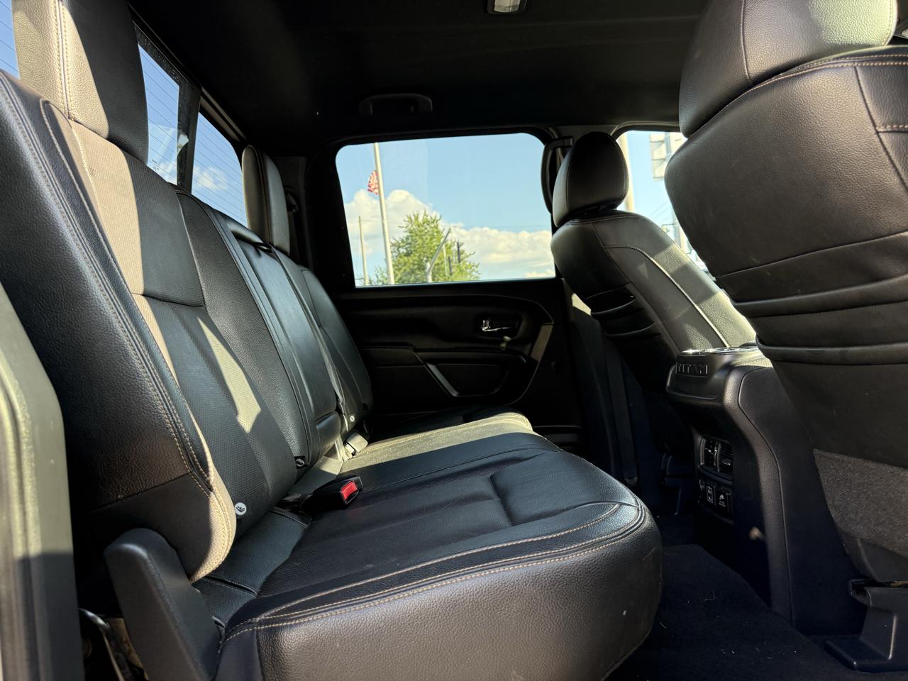 Nissan Titan XD SL Crew Cab 4WD Diesel 2019