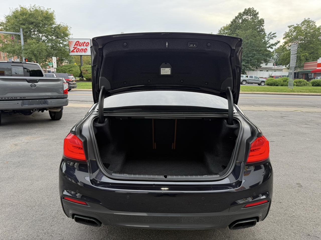 BMW 5-Series M550i xDrive 2018