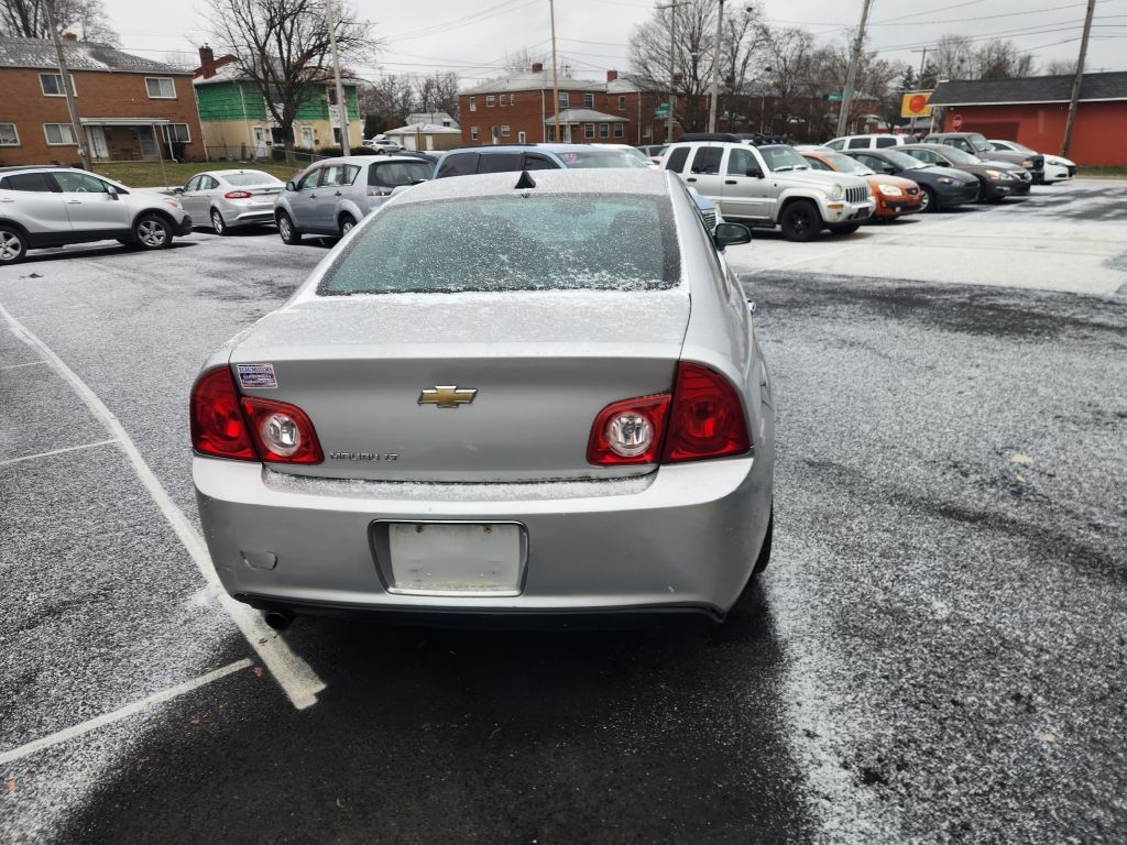 Chevrolet Malibu  2012