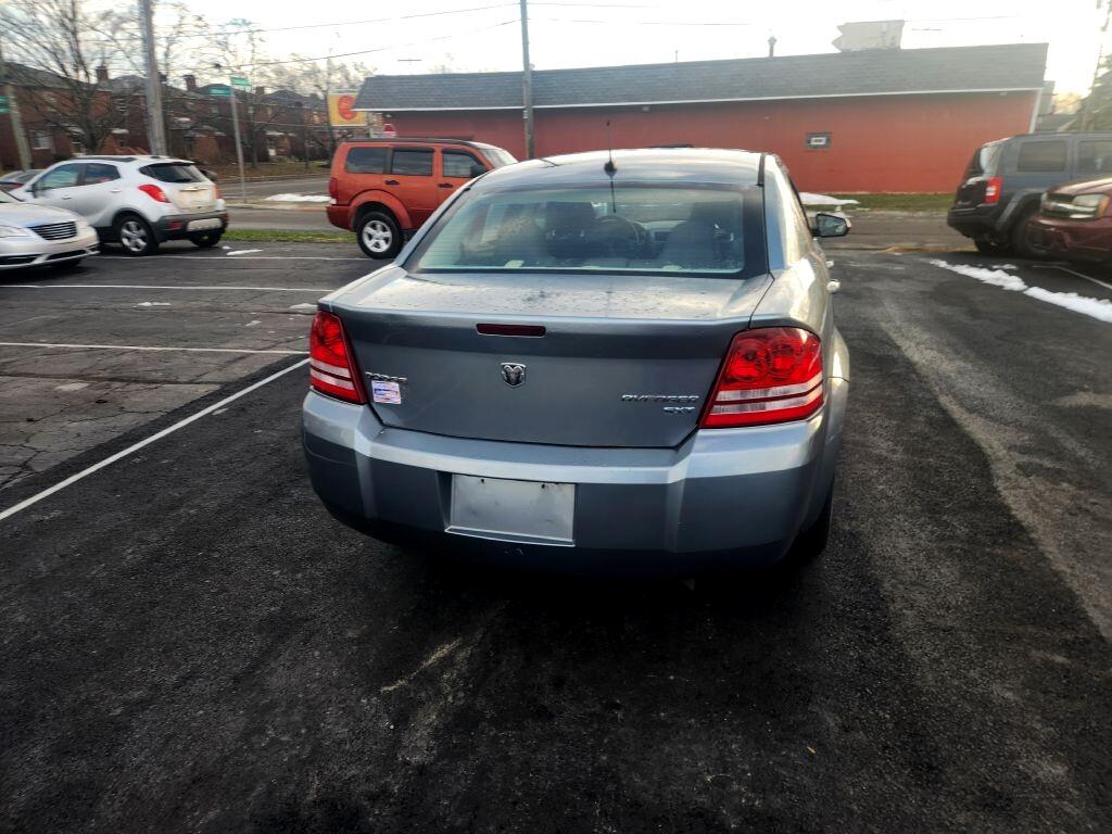 Dodge Avenger  2010
