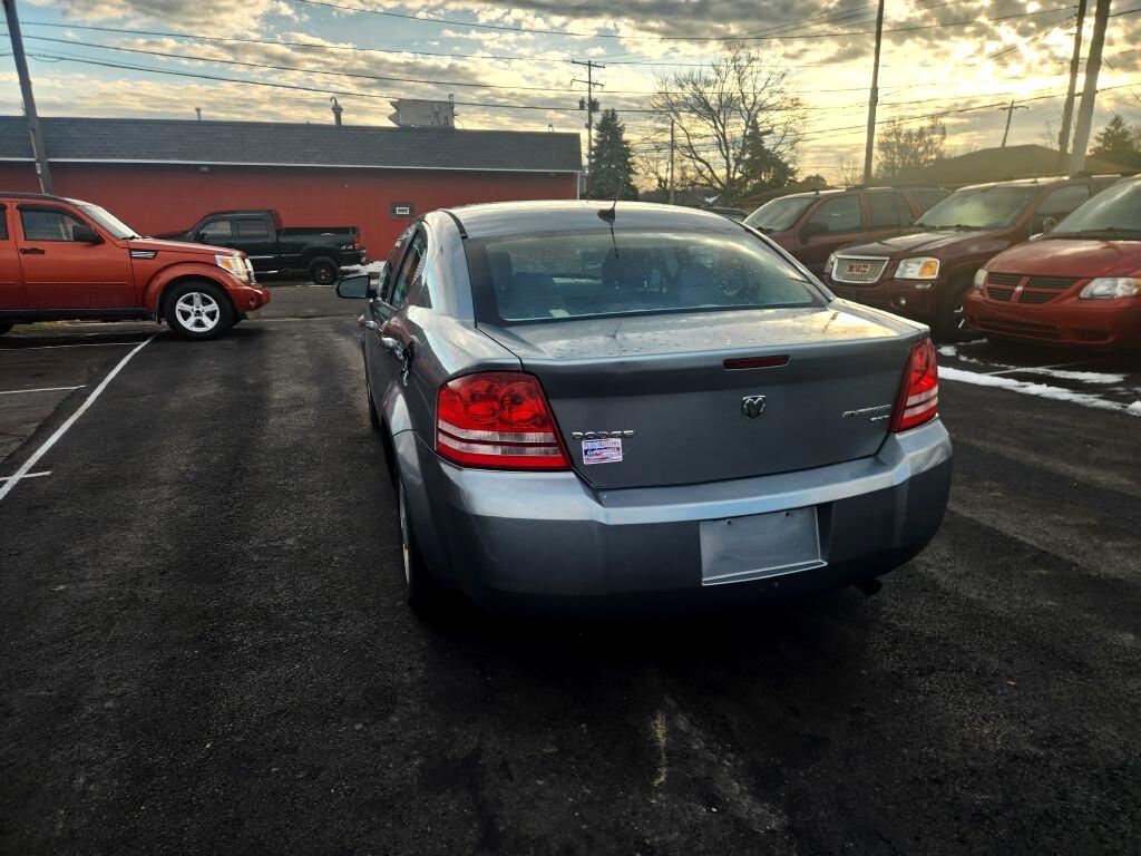 Dodge Avenger  2010