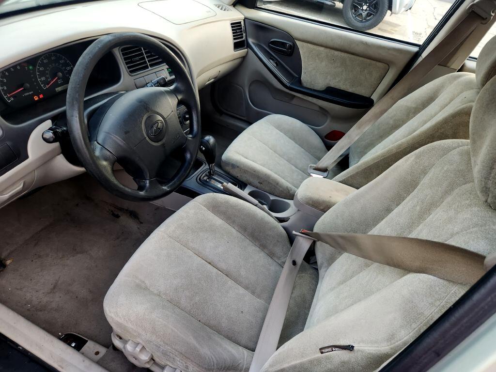 Hyundai Elantra  2003