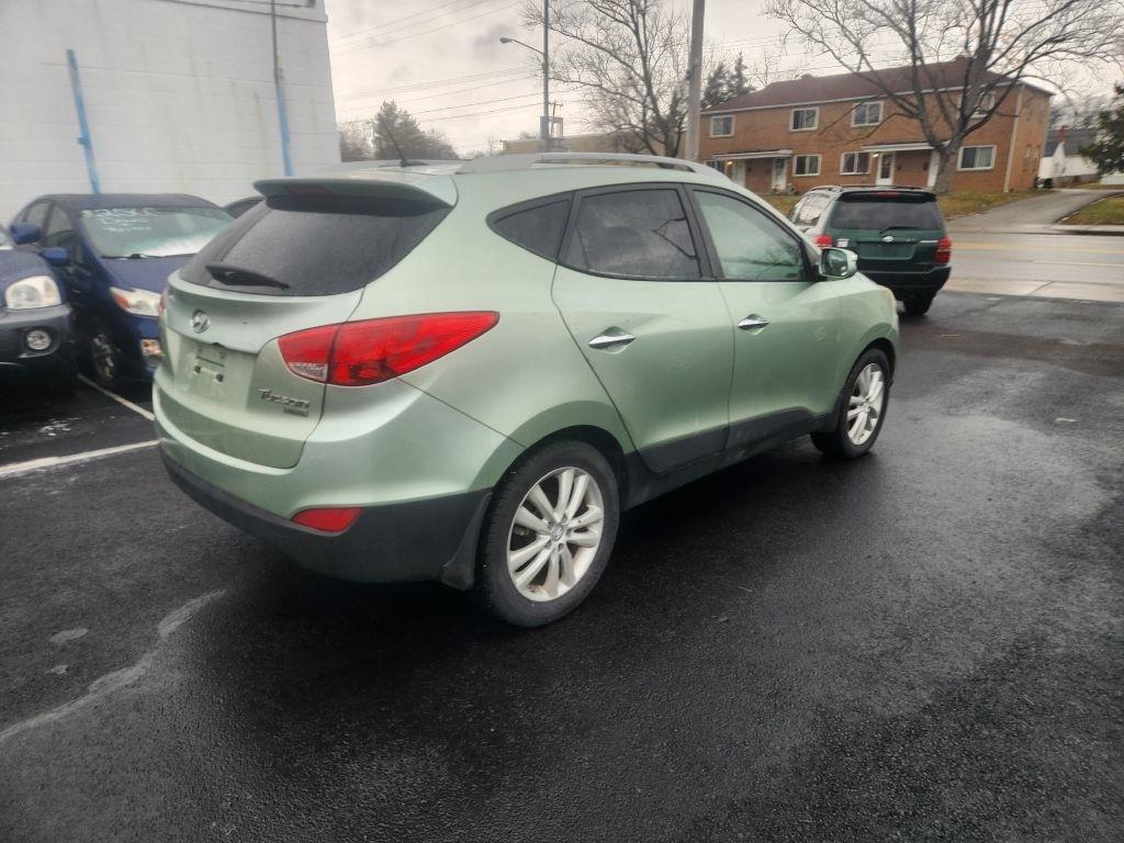 Hyundai Tucson  2011