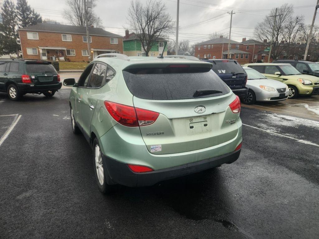 Hyundai Tucson  2011
