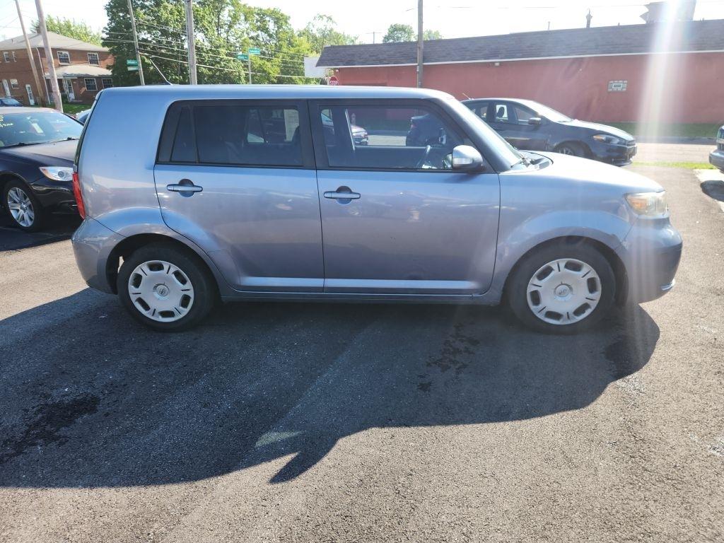 Scion xB  2009