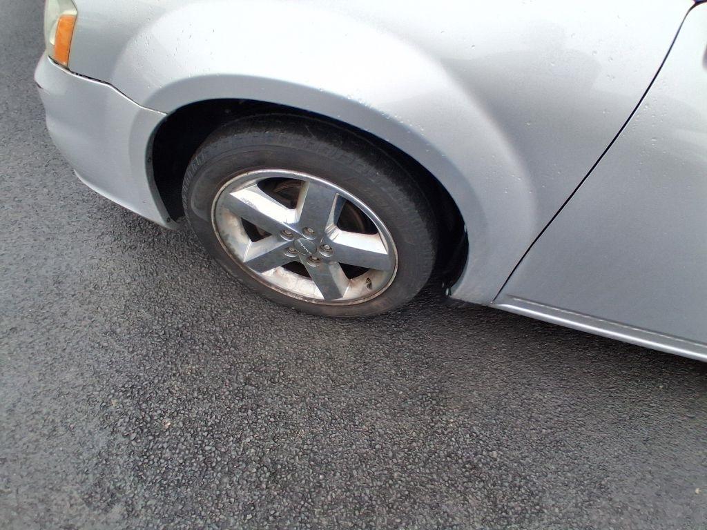 Dodge Avenger  2012