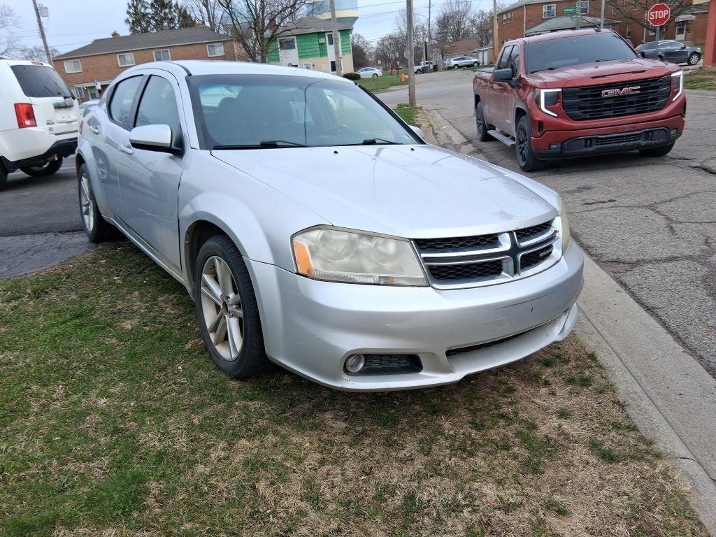 Dodge Avenger  2012