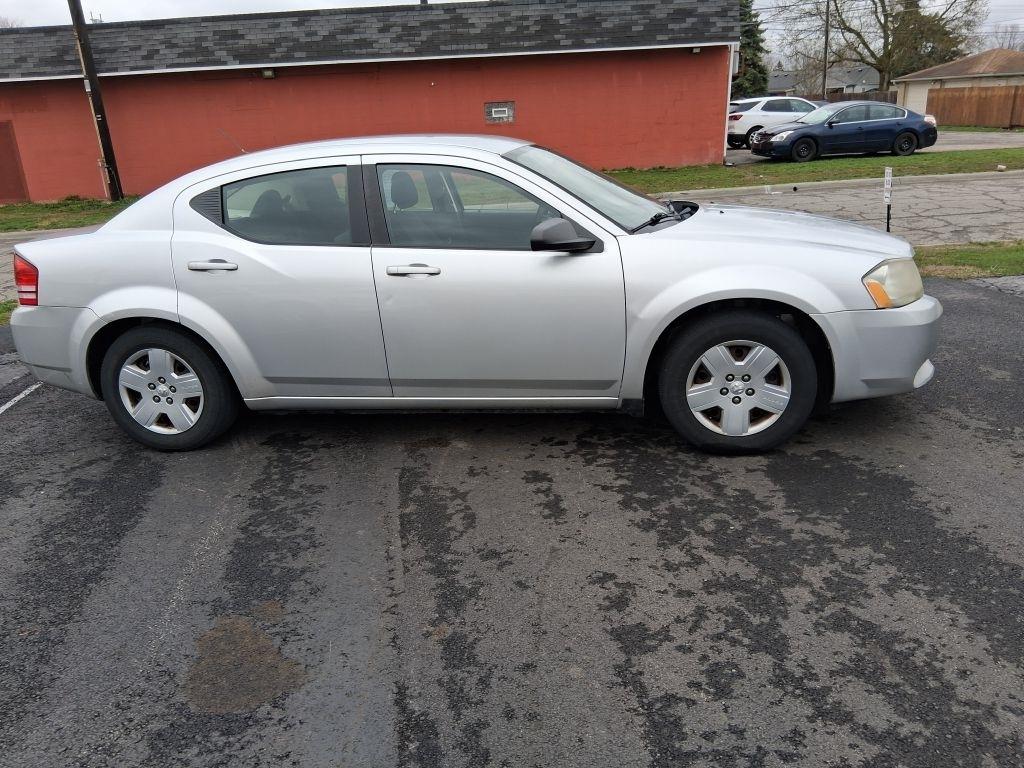 Dodge Avenger  2010