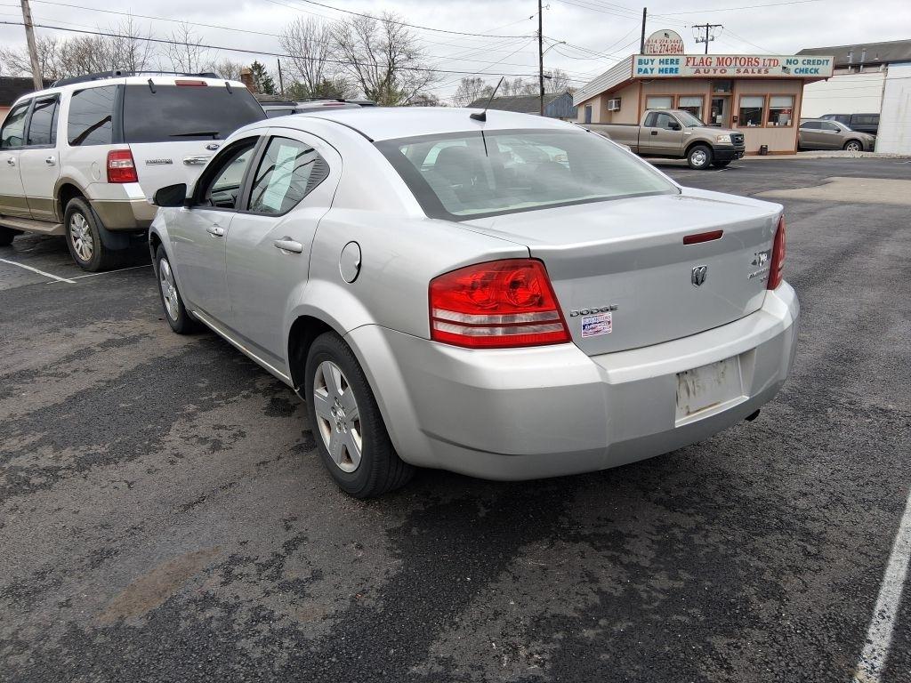 Dodge Avenger  2010