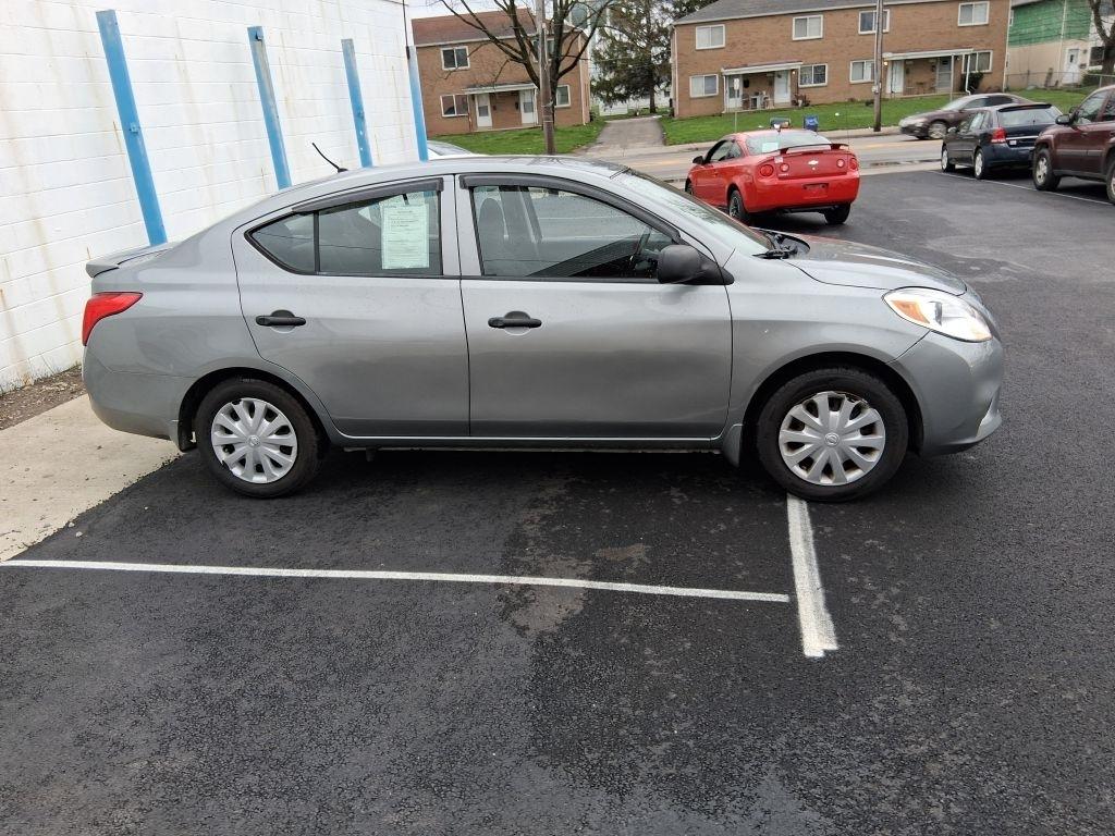 Nissan Versa  2014