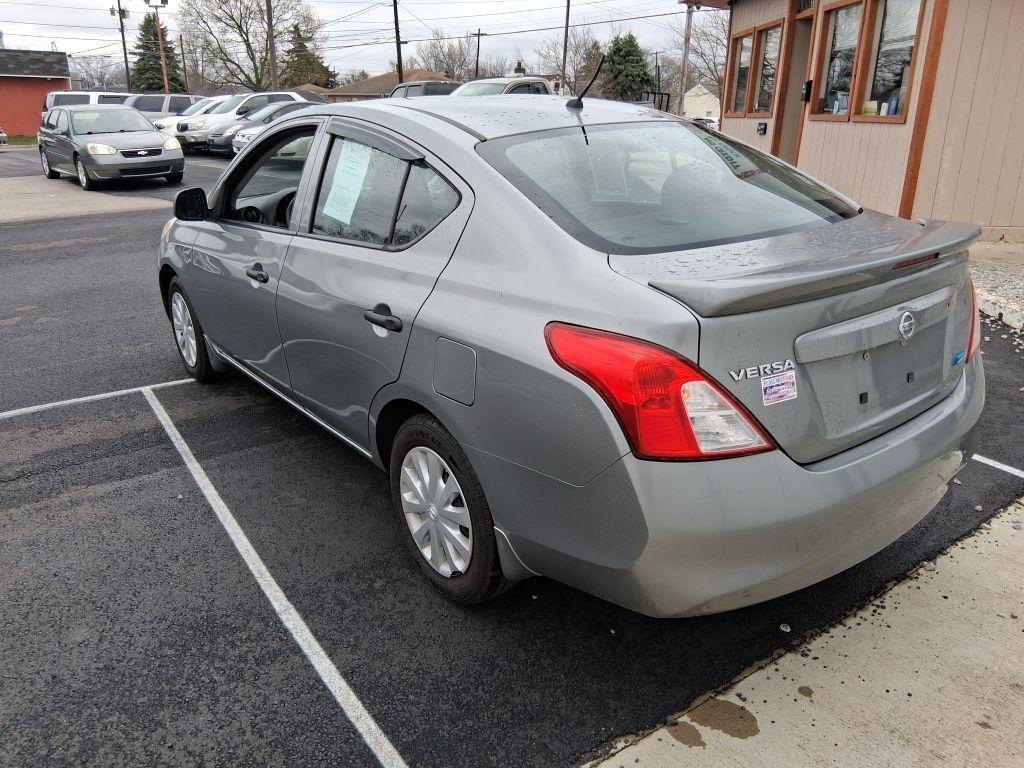 Nissan Versa  2014