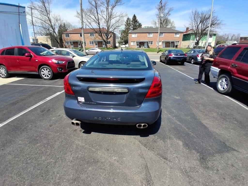 Pontiac Grand Prix  2008