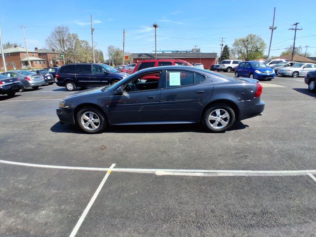 Pontiac Grand Prix  2008