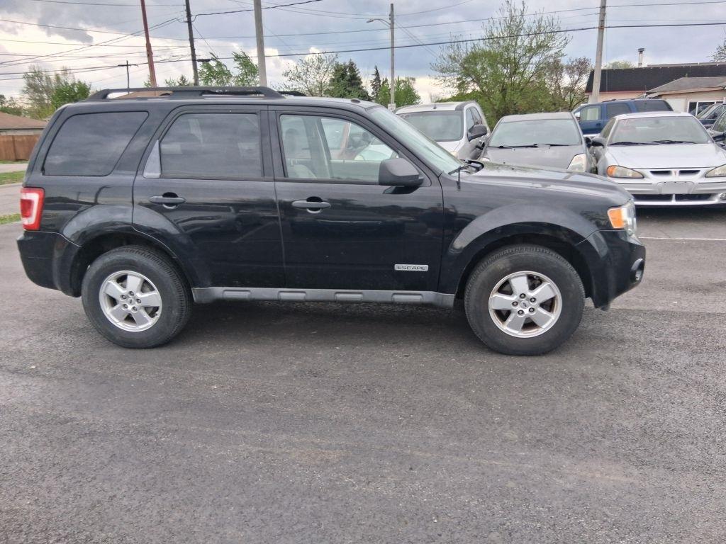 Ford Escape  2008