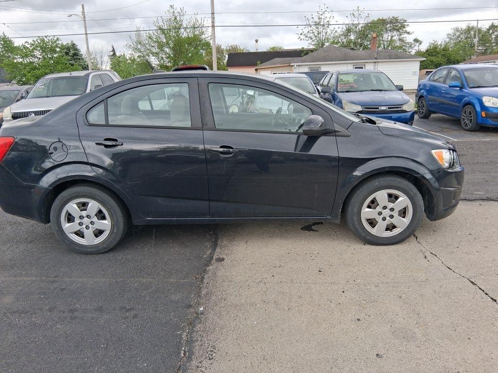 Chevrolet Sonic  2014