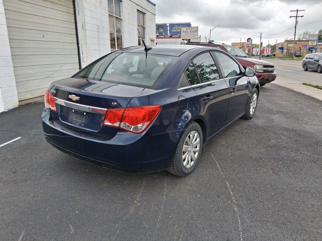 Chevrolet Cruze  2011