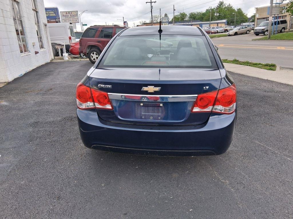 Chevrolet Cruze  2011