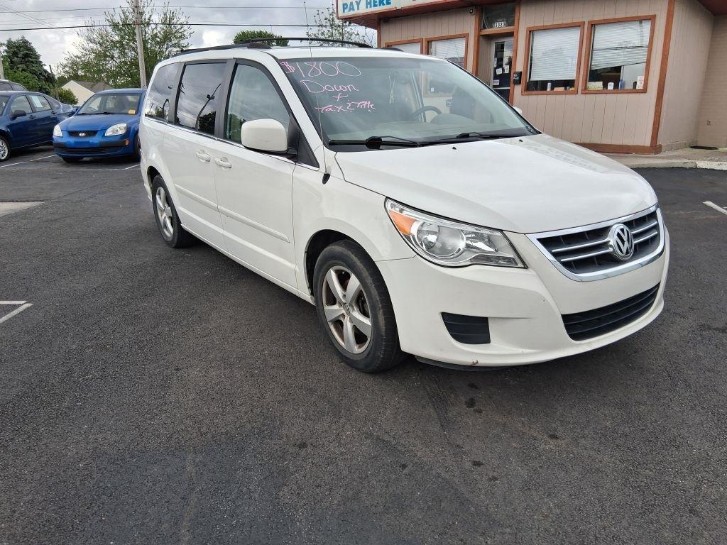 Volkswagen Routan  2009